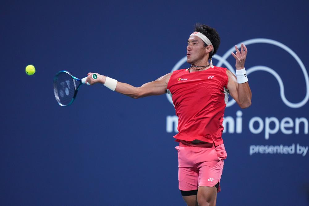 阿森纳发布战小蜜蜂赛前海报：因卡皮耶单人出镜