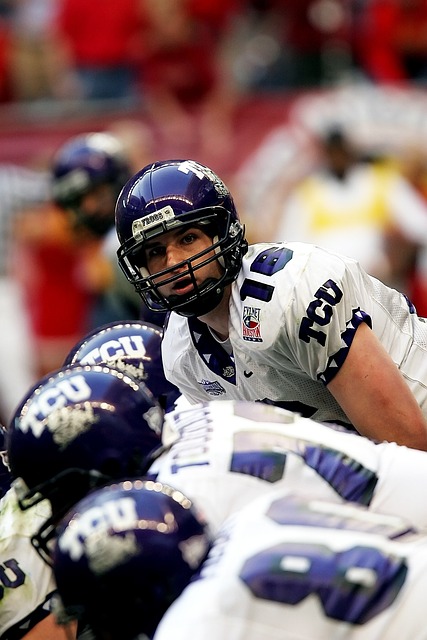 那不勒斯官方：洛博特卡在意杯赛前热身时左腿后胫肌拉伤